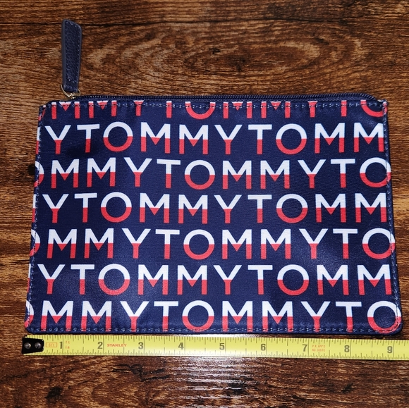 Tommy Hilfiger Clutch / Cosmetics Bag - Picture 2 of 7